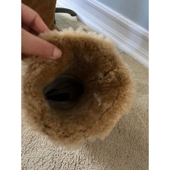 Authenticated Coach Teri monogram camel color fur lined tall snow suede boots 9 - Picture 9 of 15